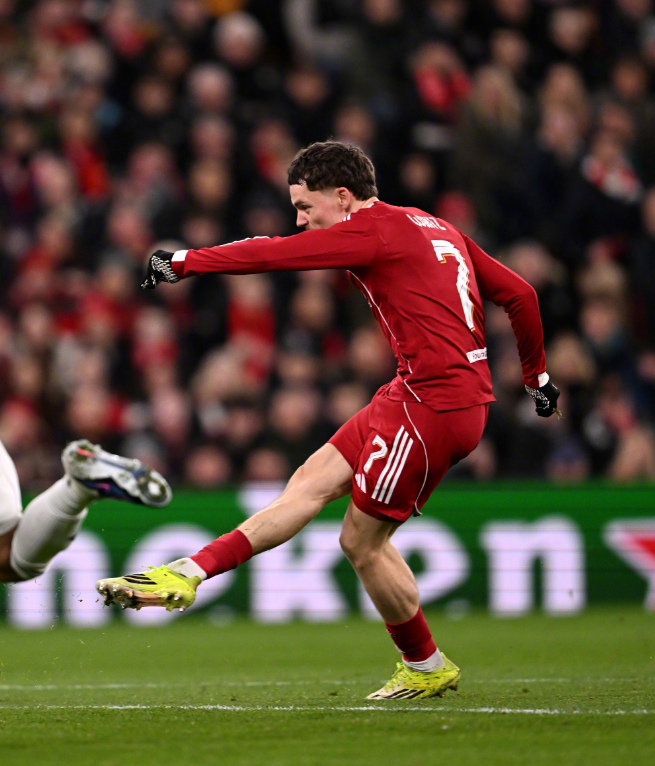 利物浦英超战胜切尔西萨拉赫点射命中